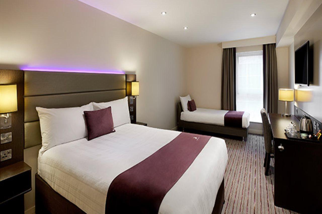 Premier Inn Stirling City Centre Екстер'єр фото