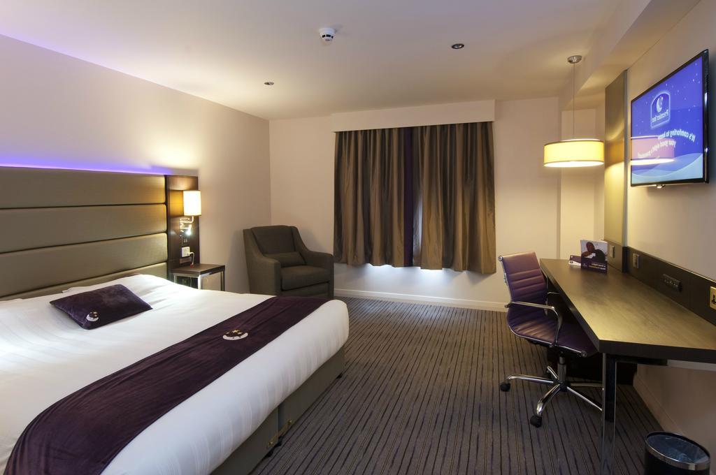 Premier Inn Stirling City Centre Екстер'єр фото